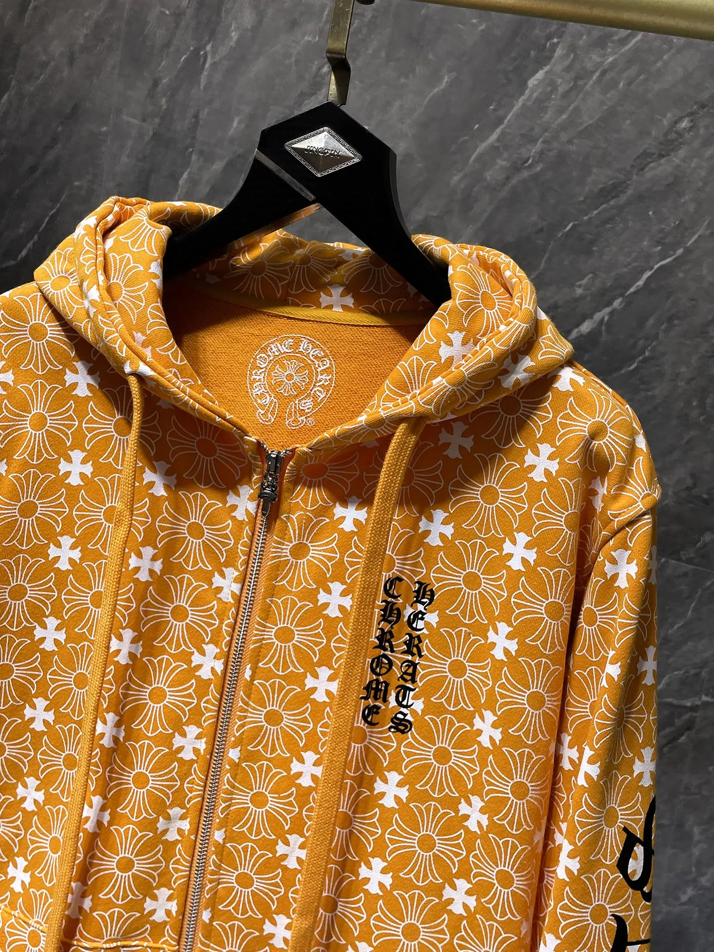 P260 Chrome Hearts Autumn and Winter 2025 Counter Synchronization ❤️ Chrome Hearts Horseshoe Dark Pattern Logo Blue Zipper Sweater Improved Customized Version 1:1 High Weight High Quality Fabric Recommended Colors: Customized Blue Customized Green Customized Orange Sizes: S, M, L, XL